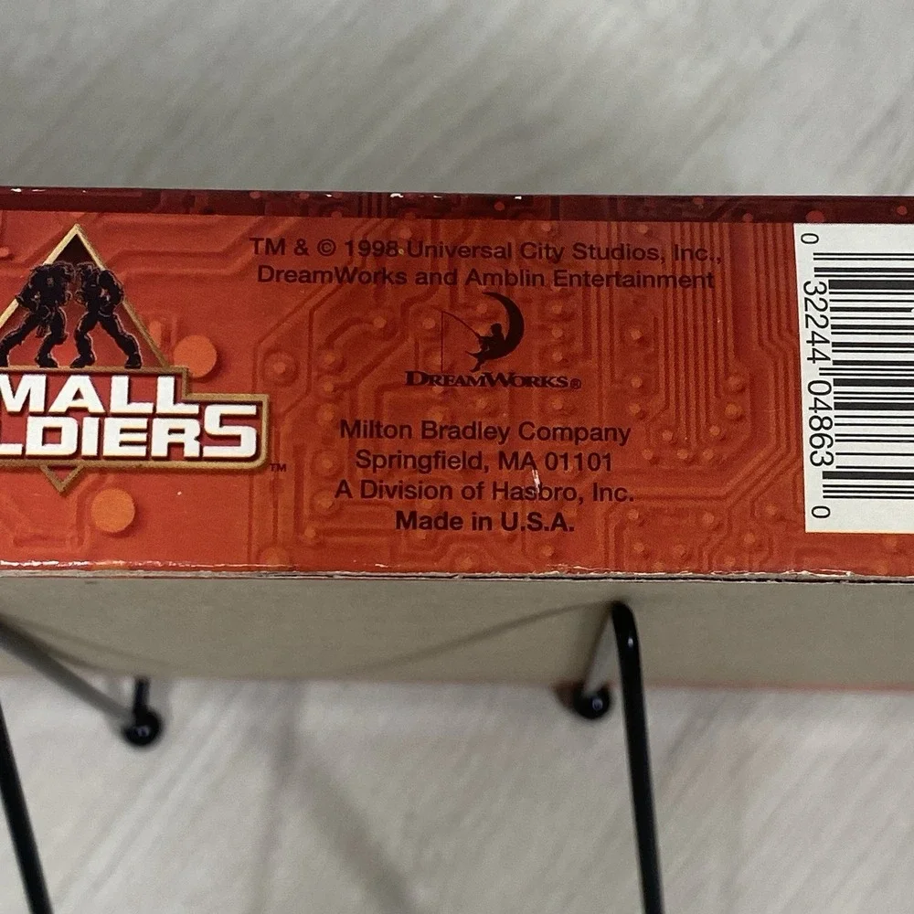 Lot of Two Vintage 1998 Milton Bradley Small Soldiers Glow Dark 200pc Puzzles